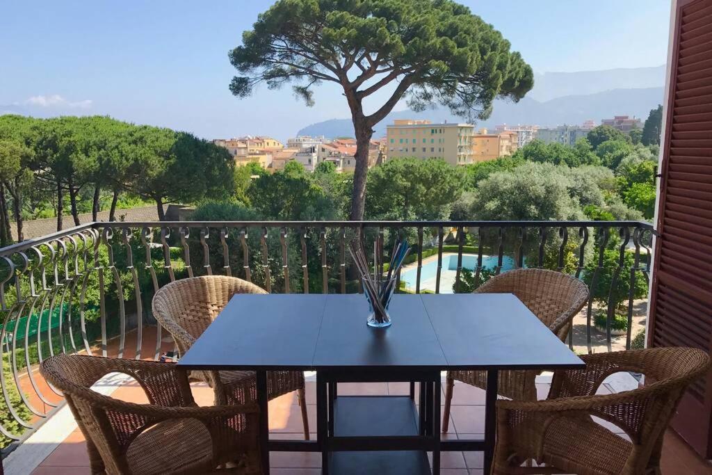 Cozy Sorrento Apartment Екстериор снимка